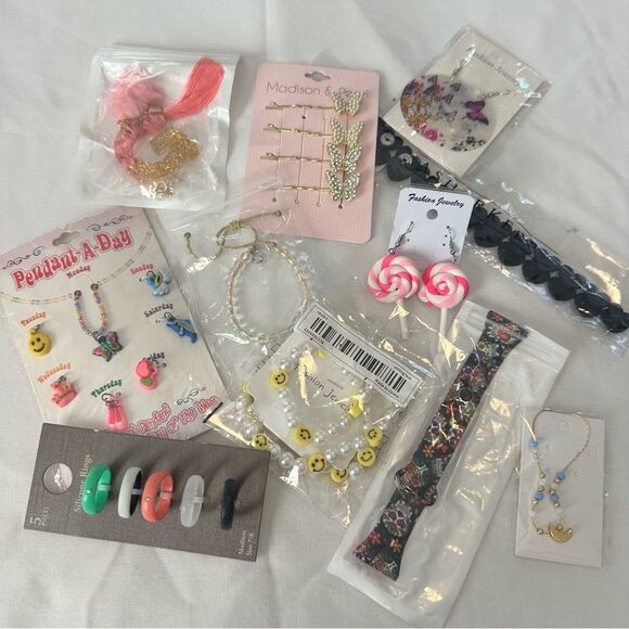 NWT GIRLS Jewelry and accessories lot bundle NEW - Picture 1 of 4